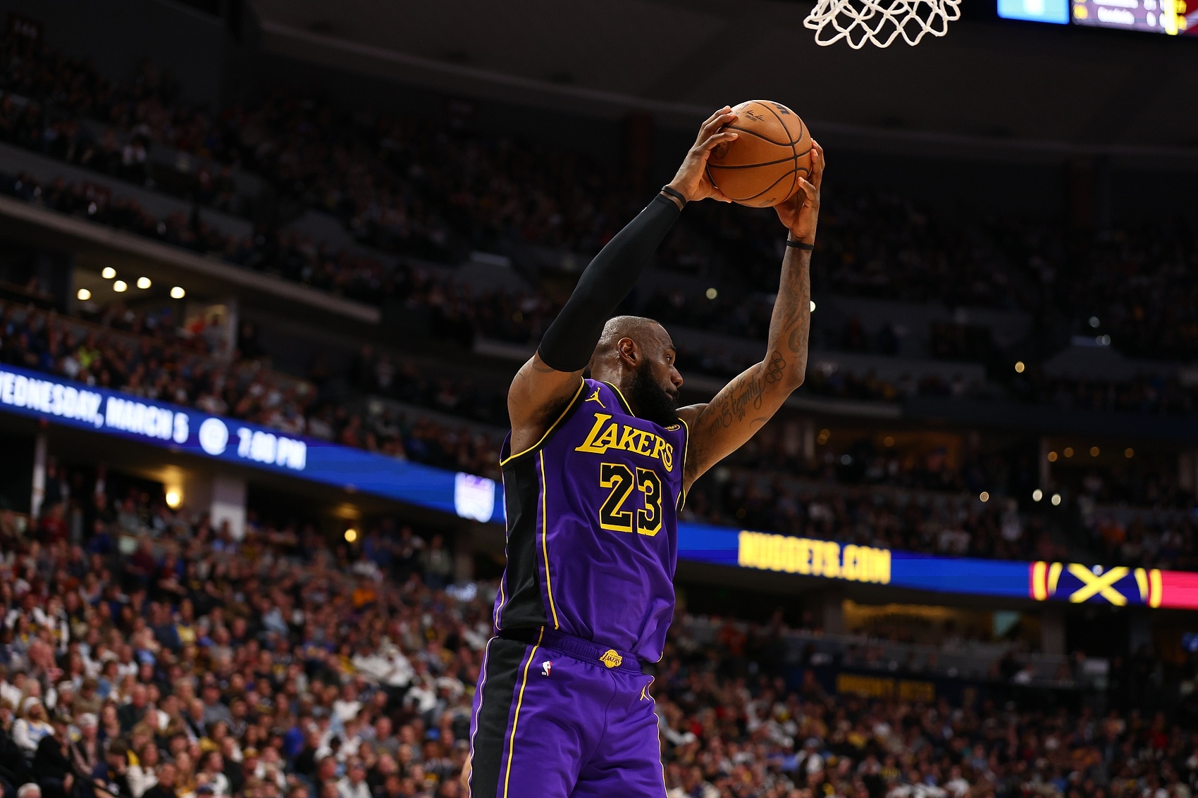 詹宁斯：老詹是NBA历史唯一横行霸道&amp;带儿子进NBA的人 真正的黑帮