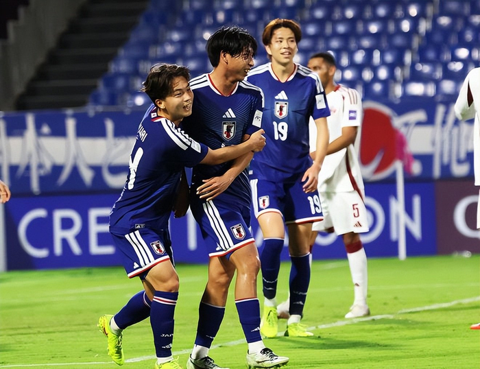 必赢娱乐-U23亚洲杯8强已定6席：日本3战全胜轰10-0！今晚中国队冲击头名|阿联酋|叙利亚|韩国|小组|乌兹别克斯坦_新浪体育_新浪新闻
